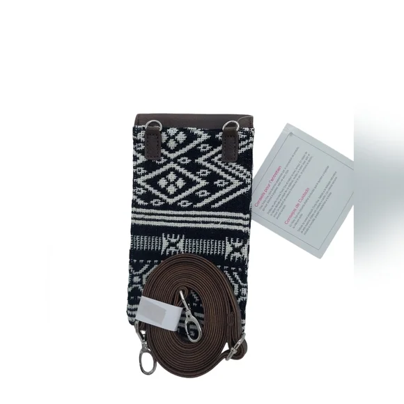 Thirty-One Call Me Crossbody Rio Wave Pattern NWT - Picture 2 of 7